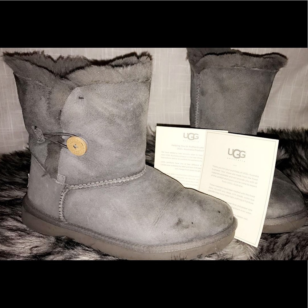 Used kids UGG.